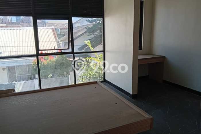 Rumah Elit LB 140m2 Siap Pakai Desain Elegan di Taman Holis Indah, Bandung Rumah Elit LB 140m2 Siap Pakai Desain Elegan di Taman Holis Indah, Bandung