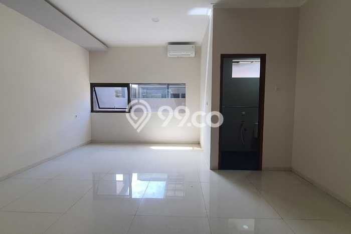 Rumah Modern 3 Kamar LT 135m2 di Taman Holis Indah Rumah Modern 3 Kamar LT 135m2 di Taman Holis Indah