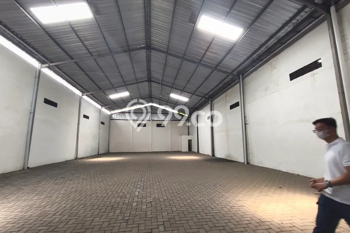 Gudang bagus disewakan di Kaliwungu Semarang dengan LB 500m2 harga sewa terbaik Gudang bagus disewakan di Kaliwungu Semarang dengan LB 500m2 harga sewa terbaik