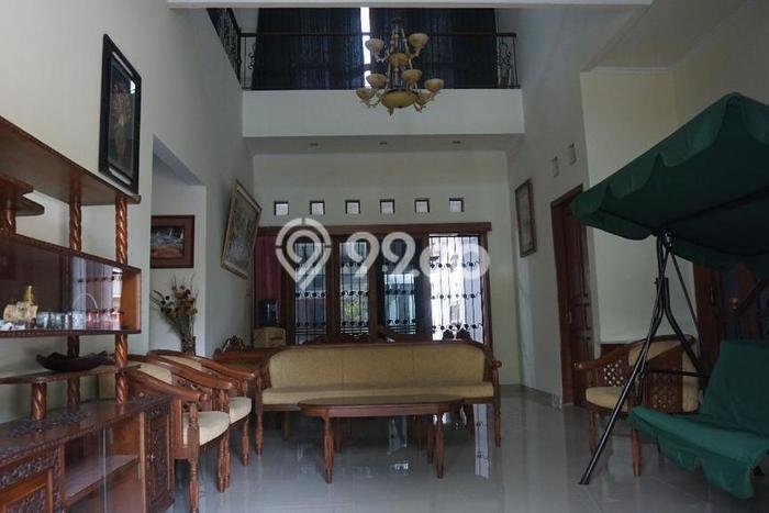 Rumah Elit LB 400m2 Siap Pakai Desain Elegan di Parongpong, Bandung Rumah Elit LB 400m2 Siap Pakai Desain Elegan di Parongpong, Bandung