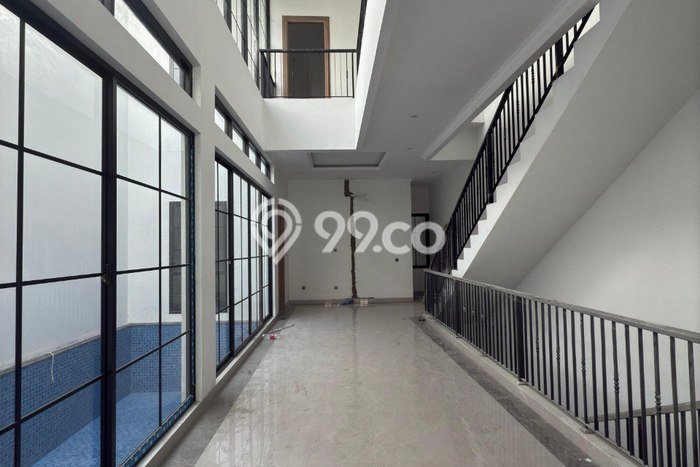 Ready to Use! Luxury House LT 168m2 Desain Elegan di Bintaro Ready to Use! Luxury House LT 168m2 Desain Elegan di Bintaro
