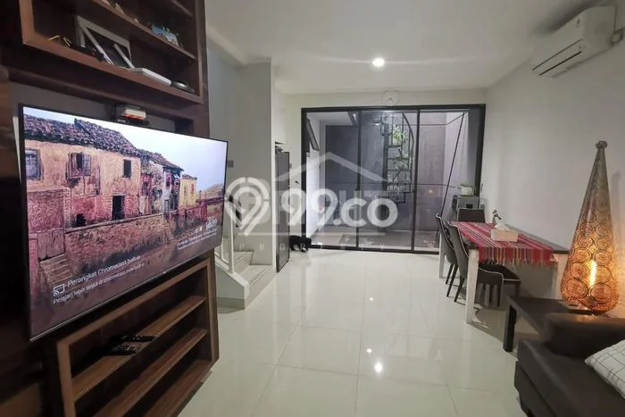 Disewakan! Rumah 3 Kamar Tidur &
2 Kamar Mandi di Bintaro, Tangerang Selatan Disewakan! Rumah 3 Kamar Tidur &
2 Kamar Mandi di Bintaro, Tangerang Selatan