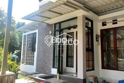 Dijual Rumah Eksklusif 2 KT di Sektor 9-Bintaro, Tangerang Selatan Dijual Rumah Eksklusif 2 KT di Sektor 9-Bintaro, Tangerang Selatan