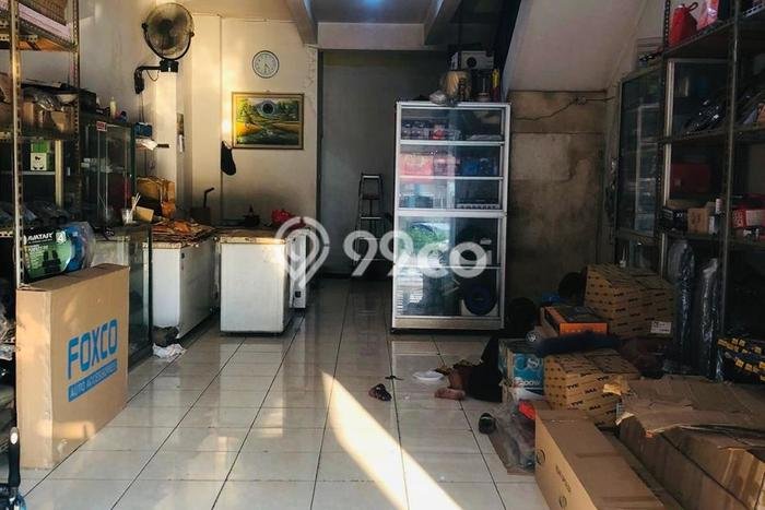 Ruko Dijual di Tangerang Selatan LT 54m2 & LB 108m2 Lokasi Terbaik! Ruko Dijual di Tangerang Selatan LT 54m2 & LB 108m2 Lokasi Terbaik!