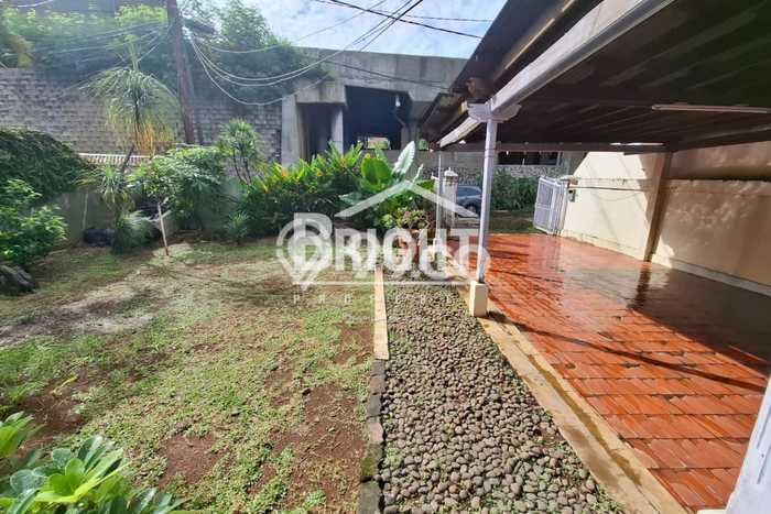 Hunian Mewah LB 160m2 Siap Pakai Desain Elegan di Bintaro, Jakarta Selatan Hunian Mewah LB 160m2 Siap Pakai Desain Elegan di Bintaro, Jakarta Selatan