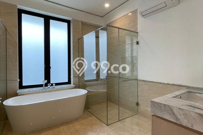 Rumah Luxury Modern Tanpa Renovasi di Gandaria Jakarta Selatan Rumah Luxury Modern Tanpa Renovasi di Gandaria Jakarta Selatan