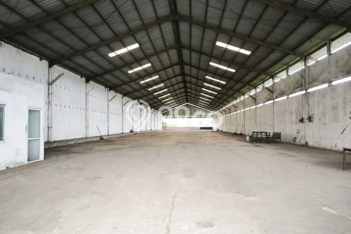 Unit Gudang Paling Strategis di Brebes Brebes dengan LB 1300m2 Unit Gudang Paling Strategis di Brebes Brebes dengan LB 1300m2