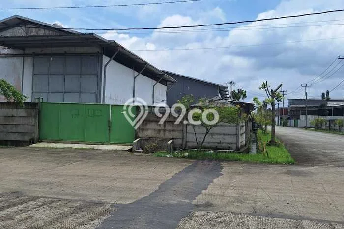 Gudang Disewakan di Kawasan Ramai BSD, Tangerang Selatan Gudang Disewakan di Kawasan Ramai BSD, Tangerang Selatan