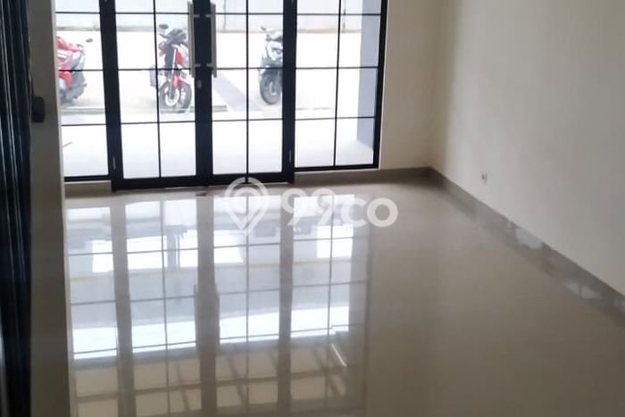 Ruko untuk Disewa di Pusat Tangerang Luas Bangunan 102m2 Ruko untuk Disewa di Pusat Tangerang Luas Bangunan 102m2