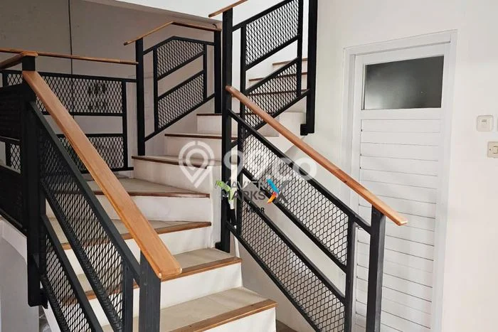 For Sale Rumah 3 Kamar Lokasi Strategis Nyaman dan Strategis di Gresik For Sale Rumah 3 Kamar Lokasi Strategis Nyaman dan Strategis di Gresik