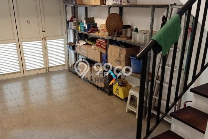 For Sale! Premium House LT 210m2 Desain Modern di Pakuwon Indah For Sale! Premium House LT 210m2 Desain Modern di Pakuwon Indah