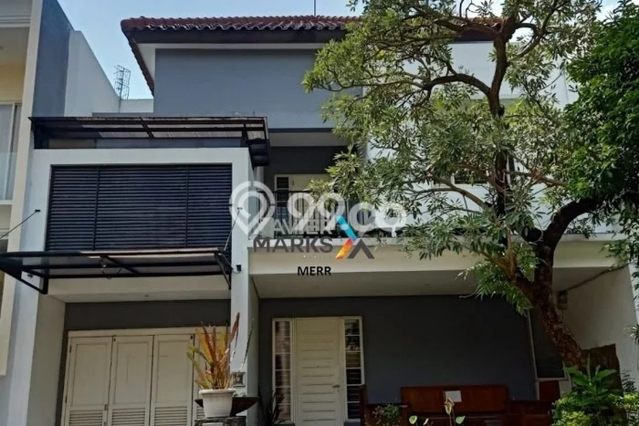 For Sale! Premium House LT 210m2 Desain Modern di Pakuwon Indah For Sale! Premium House LT 210m2 Desain Modern di Pakuwon Indah