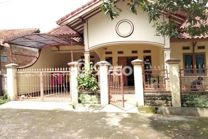 Rumah Modern Minimalis 3 KT Bisa Langsung Pindah di Tarogong Kaler Rumah Modern Minimalis 3 KT Bisa Langsung Pindah di Tarogong Kaler