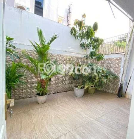 Rumah Mewah LB 196m2 Siap Pakai Desain Elegan di Jangli, Semarang Rumah Mewah LB 196m2 Siap Pakai Desain Elegan di Jangli, Semarang