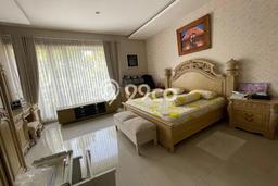Hunian Mewah LB 301m2 Siap Pakai Desain Elegan di Ngesrep, Semarang Hunian Mewah LB 301m2 Siap Pakai Desain Elegan di Ngesrep, Semarang