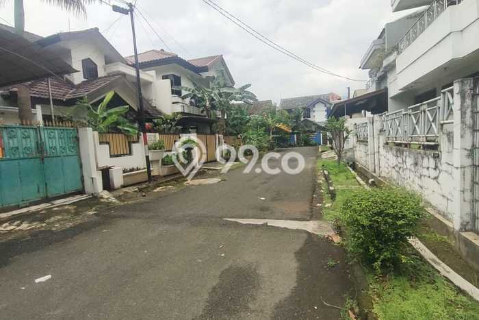 Disewakan! Rumah 4 Kamar Tidur &
4 Kamar Mandi di Pondok Bambu, Jakarta Timur Disewakan! Rumah 4 Kamar Tidur &
4 Kamar Mandi di Pondok Bambu, Jakarta Timur