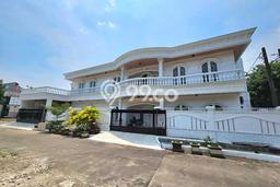 For Sale! Luxury House LT 375m2 Desain Modern di Harapan Indah For Sale! Luxury House LT 375m2 Desain Modern di Harapan Indah