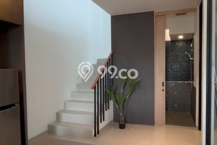 Jual Rumah Favorit Siap Huni LB 150m2 di Rungkut, Surabaya Jual Rumah Favorit Siap Huni LB 150m2 di Rungkut, Surabaya