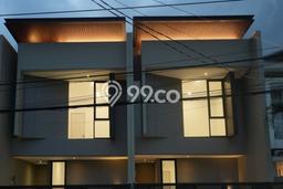 Rumah Strategis Modern Lb 160m2 di Rungkut, Surabaya Rumah Strategis Modern Lb 160m2 di Rungkut, Surabaya