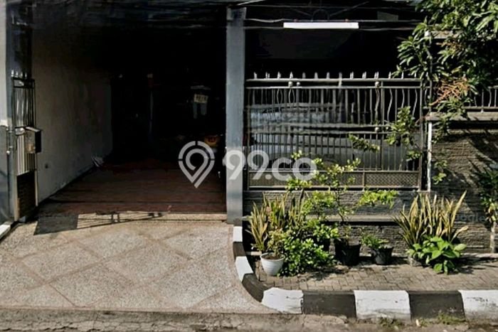 Jual Rumah Harga Miring Gayungan Punya 4 KT & LT 305m2 Jual Rumah Harga Miring Gayungan Punya 4 KT & LT 305m2