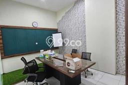 Ruko Dijual di Surabaya LT 67m2 & LB 168m2 Lokasi Terbaik! Ruko Dijual di Surabaya LT 67m2 & LB 168m2 Lokasi Terbaik!