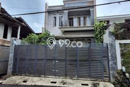 Jual Rumah Strategis Bagus Punya 4 KT di Cinere Depok SHM Jual Rumah Strategis Bagus Punya 4 KT di Cinere Depok SHM