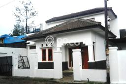 For Sale Hunian Rumah Terawat 4 Kamar di Bandung Kota, Bandung For Sale Hunian Rumah Terawat 4 Kamar di Bandung Kota, Bandung