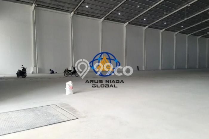 Gudang Disewa di Cikarang Selatan, Bekasi, LT 2240m2 / LB 2311m2 Gudang Disewa di Cikarang Selatan, Bekasi, LT 2240m2 / LB 2311m2