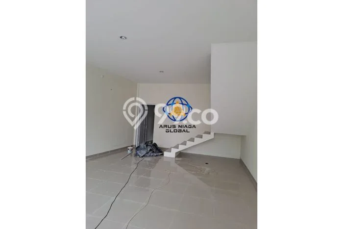 Ruko Disewakan di Area Ramai Tapos, Depok Ruko Disewakan di Area Ramai Tapos, Depok