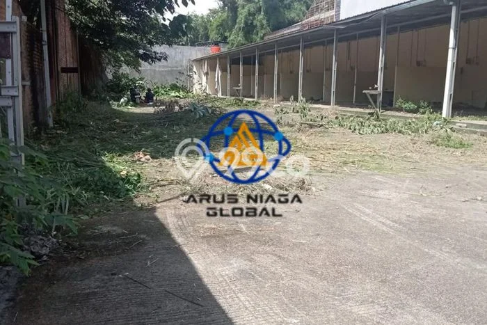 Tanah Disewakan Lokasi Bekasi Seluas 650m2 Strategis dan Aman Tanah Disewakan Lokasi Bekasi Seluas 650m2 Strategis dan Aman