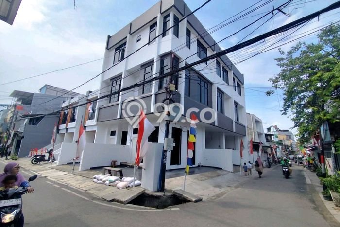 Unit Ruko Dijual di Jakarta Pusat LT 37m2 & LB 91m2 Unit Ruko Dijual di Jakarta Pusat LT 37m2 & LB 91m2