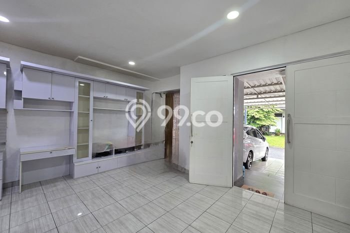 Rumah sewa siap pakai 3 KT di Gading Serpong Serenade Lake, Tangerang Rumah sewa siap pakai 3 KT di Gading Serpong Serenade Lake, Tangerang
