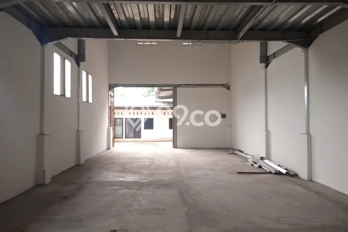 Gudang untuk Disewa di Pusat Bekasi Luas Bangunan 200m2 Gudang untuk Disewa di Pusat Bekasi Luas Bangunan 200m2