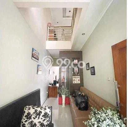 For Sale Rumah 5 Kamar Lokasi Strategis Nyaman dan Strategis di Kiaracondong For Sale Rumah 5 Kamar Lokasi Strategis Nyaman dan Strategis di Kiaracondong