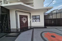 Lokasi strategis! Rumah siap pakai dikontrakkan di Regol LB 235m2 Lokasi strategis! Rumah siap pakai dikontrakkan di Regol LB 235m2