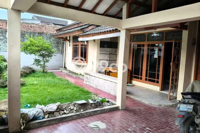 Rumah Cantik Siap Pakai Di Bojongloa Kidul Luas 150m2 Aman Rumah Cantik Siap Pakai Di Bojongloa Kidul Luas 150m2 Aman