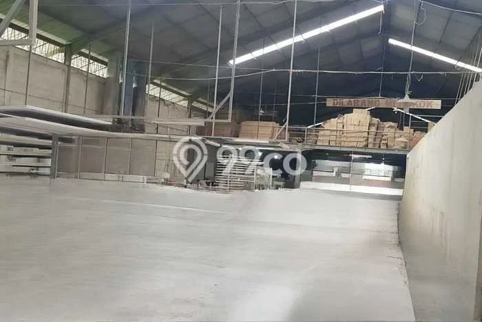 FOR SALE! Gudang di Cerme Gresik, LT 7085m2, LB 4200m2 FOR SALE! Gudang di Cerme Gresik, LT 7085m2, LB 4200m2