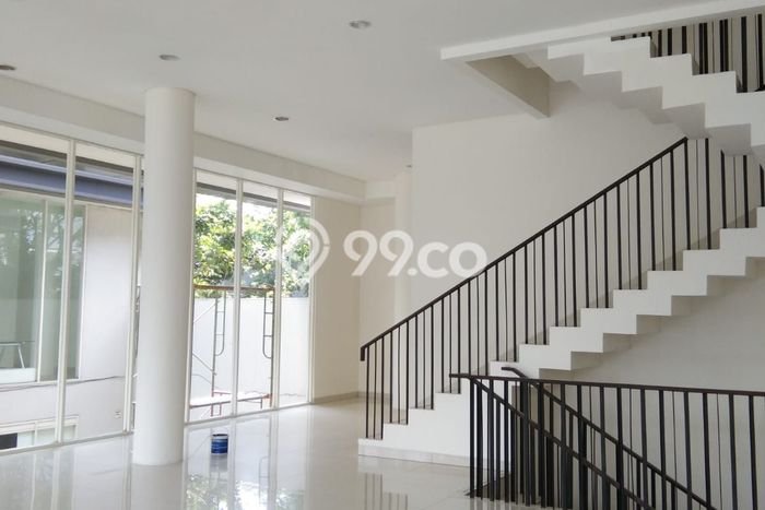 Ruko Dijual di Tangerang LT 195m2 & LB 736m2 Lokasi Terbaik! Ruko Dijual di Tangerang LT 195m2 & LB 736m2 Lokasi Terbaik!