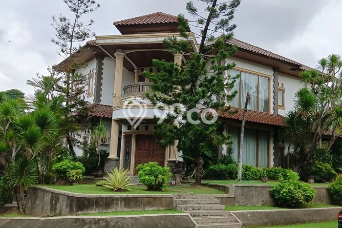 Dijual Rumah Luas Elegan Dengan View Cantik di Gatot Subroto, Denpasar Dijual Rumah Luas Elegan Dengan View Cantik di Gatot Subroto, Denpasar