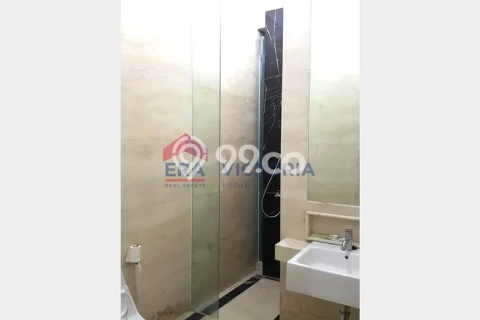 For Sale Rumah Mewah Exclusive di Mulyorejo, Surabaya For Sale Rumah Mewah Exclusive di Mulyorejo, Surabaya