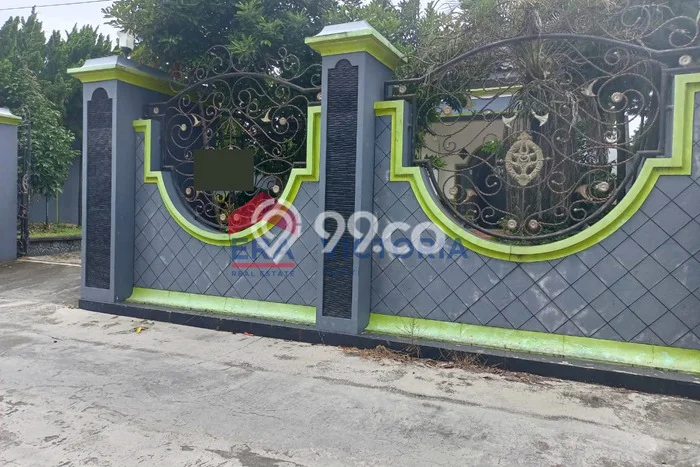 Rumah Strategis Modern Lb 196m2 di Wates, Kediri Rumah Strategis Modern Lb 196m2 di Wates, Kediri