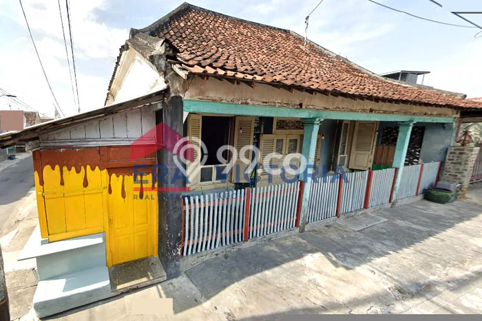 Ready to Use! Luxury House LT 909m2 Desain Elegan di Kediri Ready to Use! Luxury House LT 909m2 Desain Elegan di Kediri