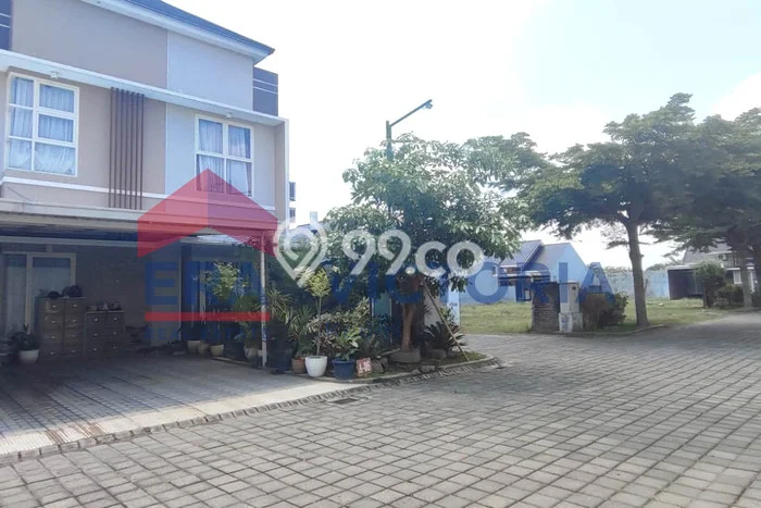 Jarang Ada! Rumah Sewa 5 Kamar Nyaman Siap Huni Kediri Jarang Ada! Rumah Sewa 5 Kamar Nyaman Siap Huni Kediri
