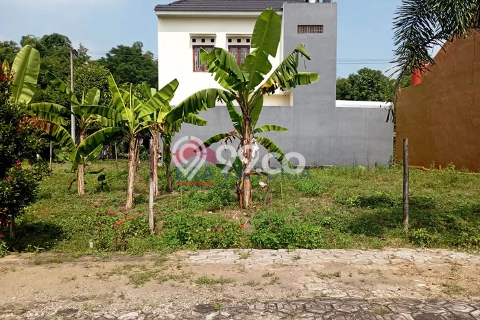 Lahan Kosong Dijual di Kediri dengan Area 270m2 Lahan Kosong Dijual di Kediri dengan Area 270m2