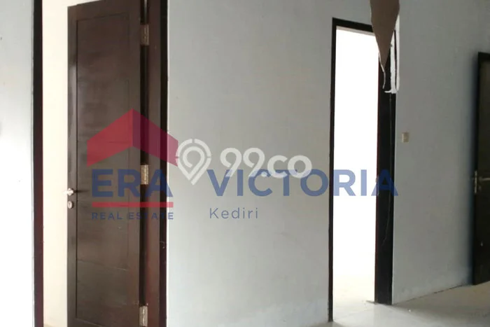 Rumah Minimalis Dijual di Semen 2 Kamar dengan Luas Tanah 175m2 Rumah Minimalis Dijual di Semen 2 Kamar dengan Luas Tanah 175m2