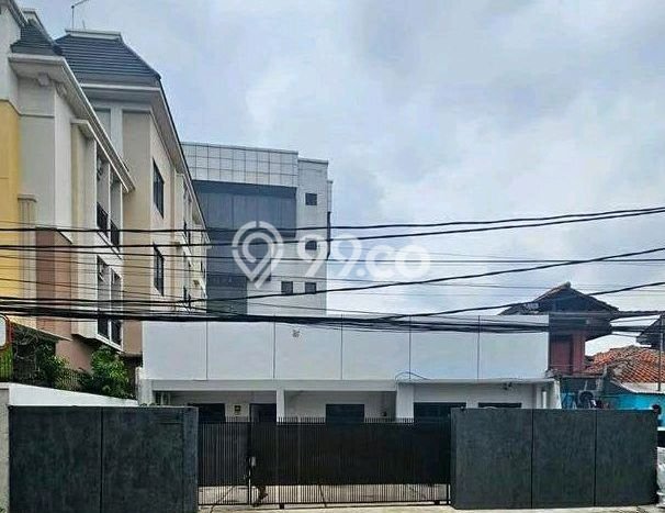 Rumah Kost untuk Dijual di Mampang Prapatan dengan 10 KT, 7 KM, Luas 350m2 Rumah Kost untuk Dijual di Mampang Prapatan dengan 10 KT, 7 KM, Luas 350m2