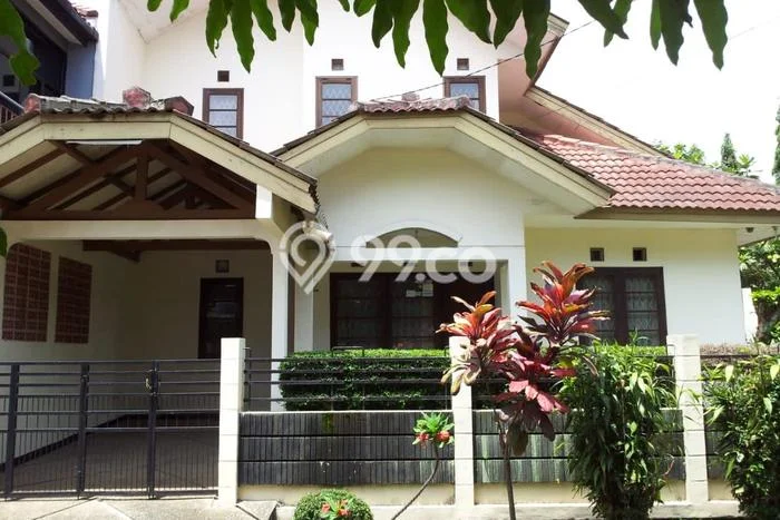 Jual Rumah Bagus Siap Huni LB 130m2 di Cileunyi, Bandung Jual Rumah Bagus Siap Huni LB 130m2 di Cileunyi, Bandung