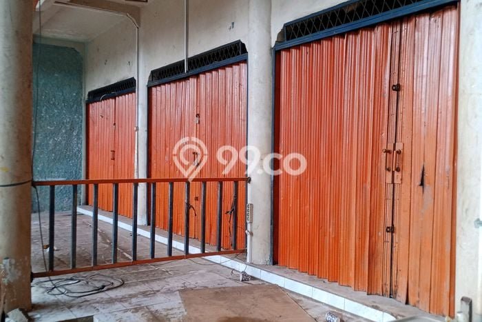 Gudang Disewakan di Area Ramai Pondok Aren, Tangerang Selatan Gudang Disewakan di Area Ramai Pondok Aren, Tangerang Selatan
