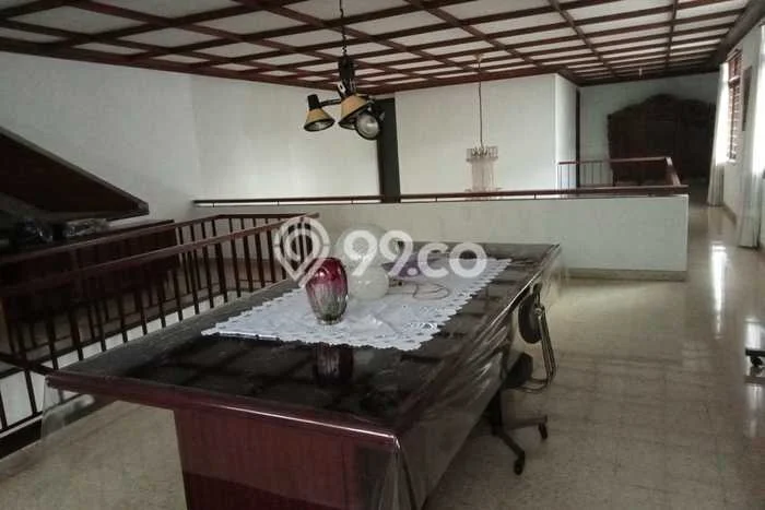 Siap Huni Rumah Mewah 4 Kamar di Kebon Jeruk Dekat ke Mana Saja Siap Huni Rumah Mewah 4 Kamar di Kebon Jeruk Dekat ke Mana Saja