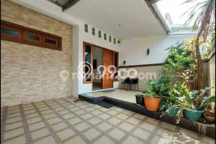 Disewakan Rumah Konsep Modern di Mampang Prapatan Jakarta Selatan dengan 0 KT Disewakan Rumah Konsep Modern di Mampang Prapatan Jakarta Selatan dengan 0 KT